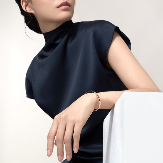 LOVE bracelet 18K yellow gold, small model, 6 diamonds.