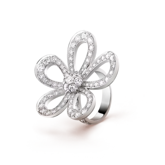 Flowerlace ring, Rhodium plated 18K white gold, diamonds.