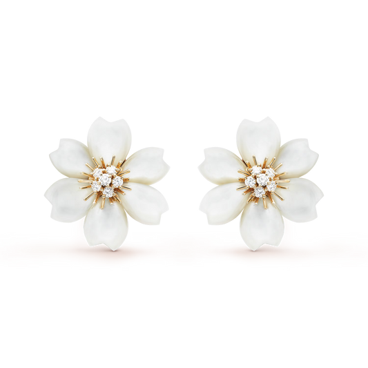 Rose de Noël earrings, small model, 18K yellow gold, white mother-of-pearl, round diamonds.