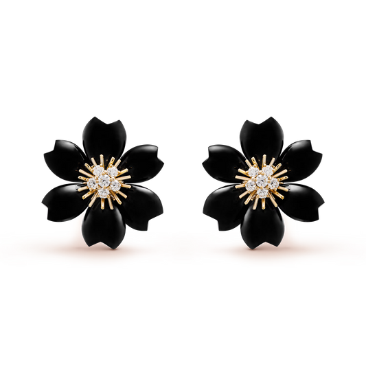 Rose de Noël earrings, small model, 18K yellow gold, onyx, round diamonds.