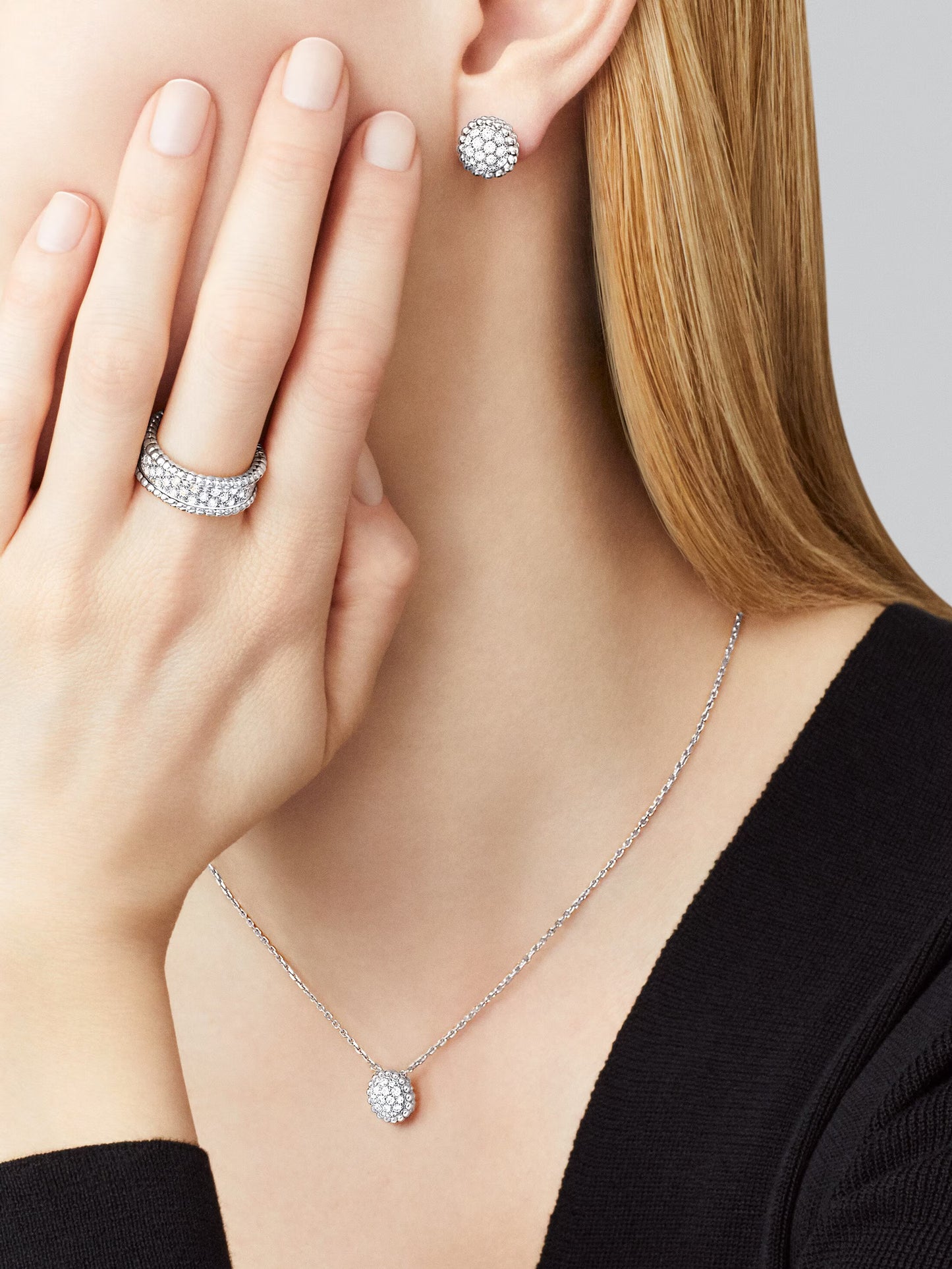 Perlée diamonds ring, 3 rows, rhodium plated 18K white gold, round diamonds.