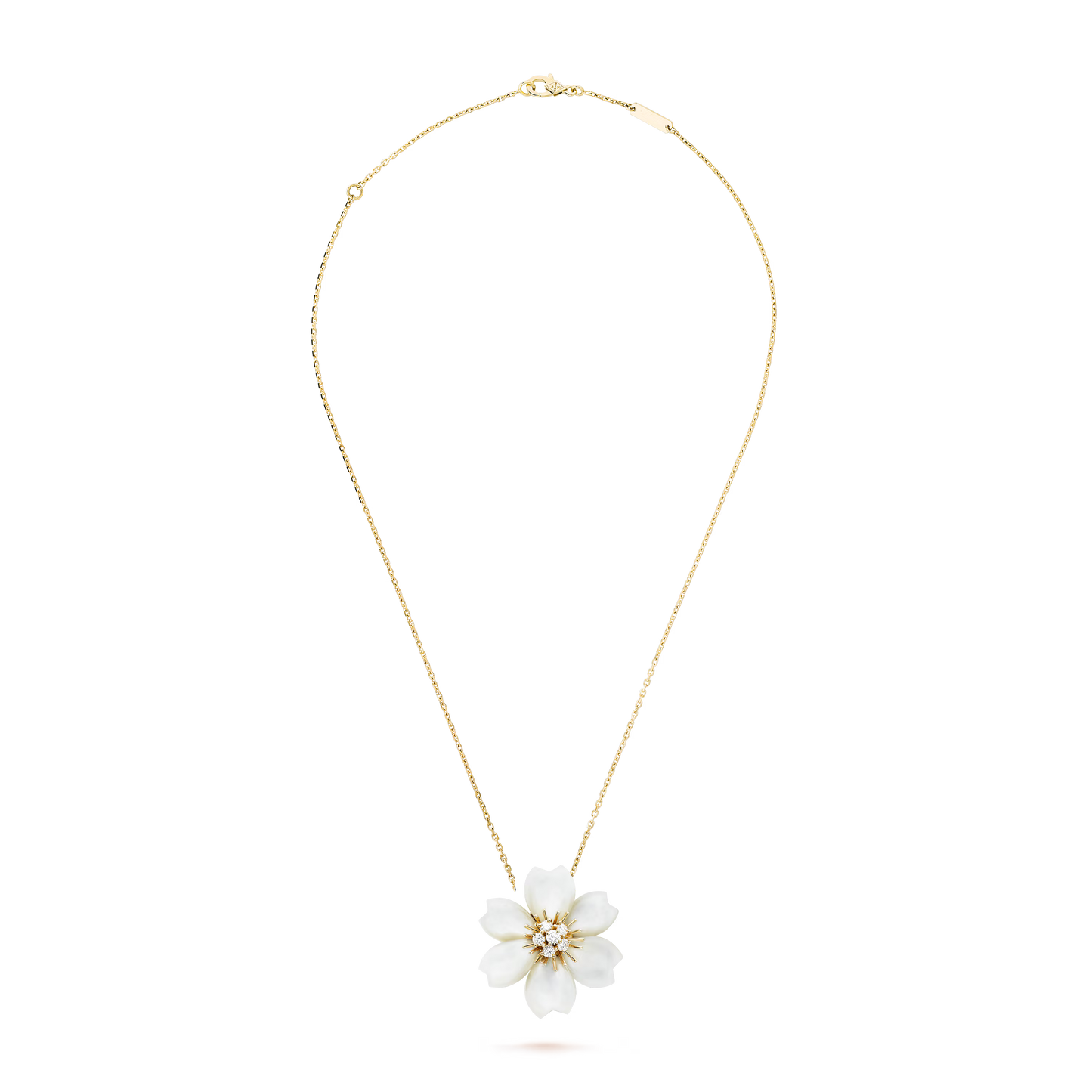Rose de Noël clip pendant, small model, 18K yellow gold, white mother-of-pearl, round diamonds.