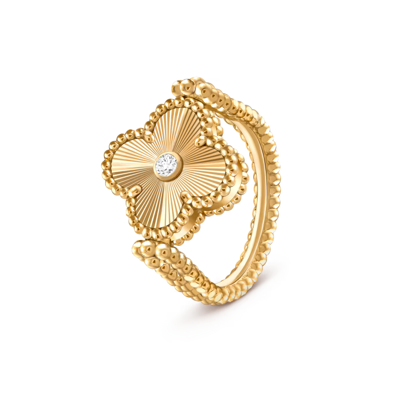Vintage Alhambra reversible ring, guilloché 18k yellow gold, blue agate, diamond