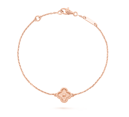 Sweet Alhambra bracelet, 18K rose gold.