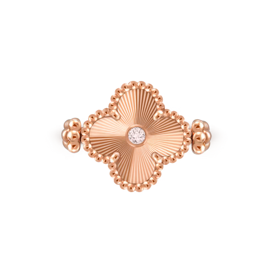 Vintage Alhambra reversible ring, guilloché 18K rose gold, carnelian, diamond