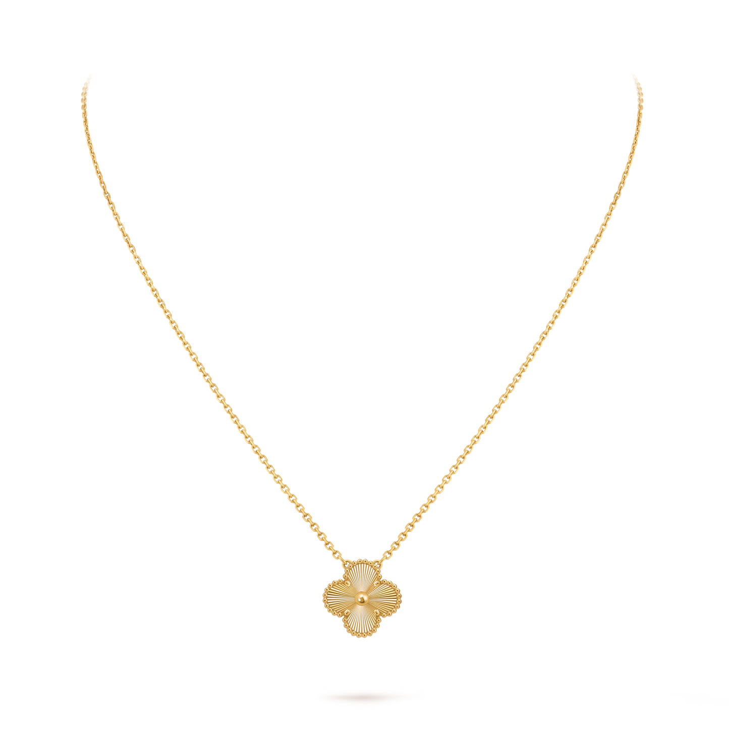 Vintage Alhambra pendant, guilloché 18K yellow gold.