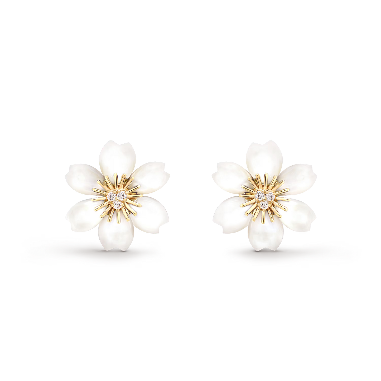 Rose de Noël earrings, mini model, 18K yellow gold, white mother-of-pearl, round diamonds.