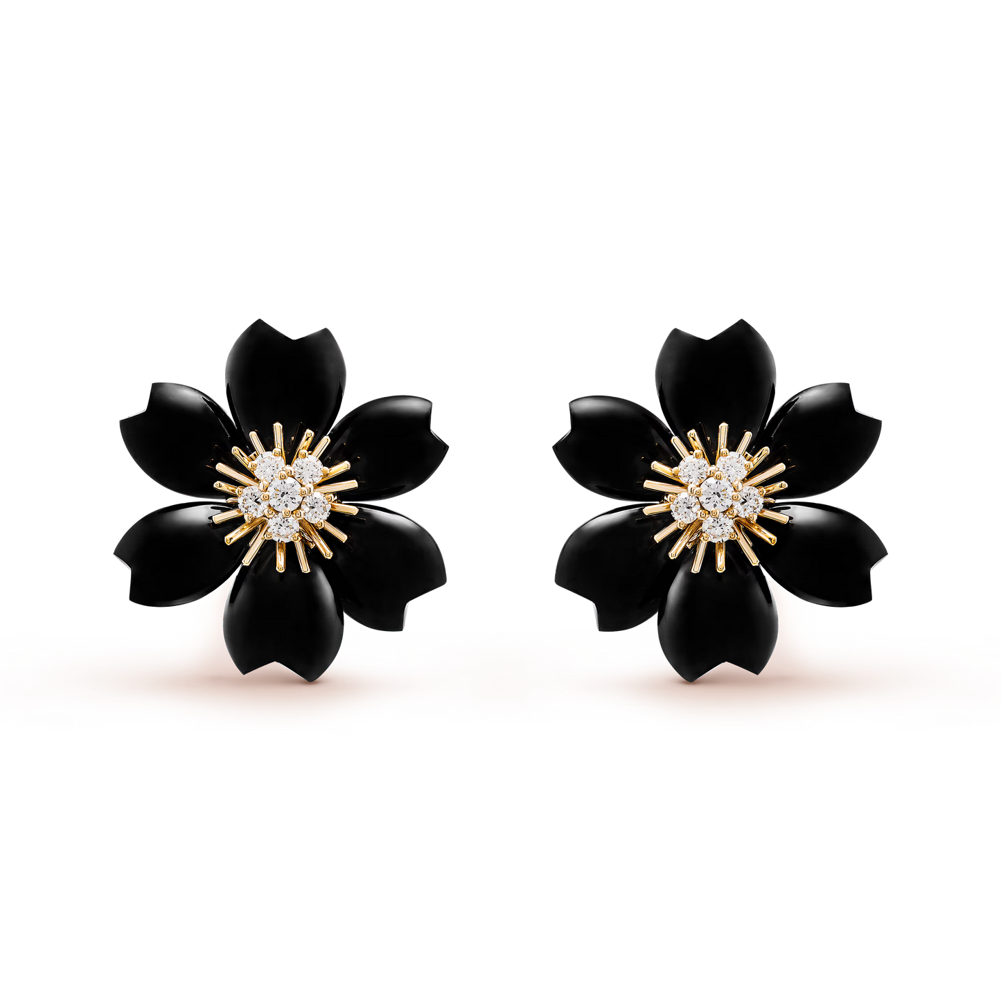 Rose de Noël earrings, small model, 18K yellow gold, onyx, round diamonds.