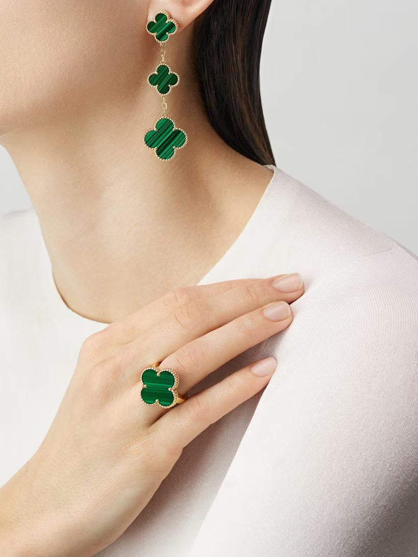 Magic Alhambra earrings, 3 motifs, 18K yellow gold, malachite.