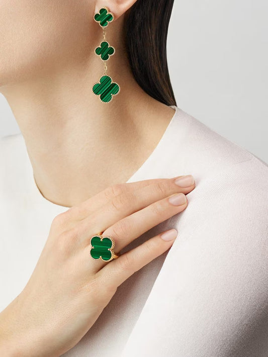Magic Alhambra earrings, 3 motifs, 18K yellow gold, malachite.