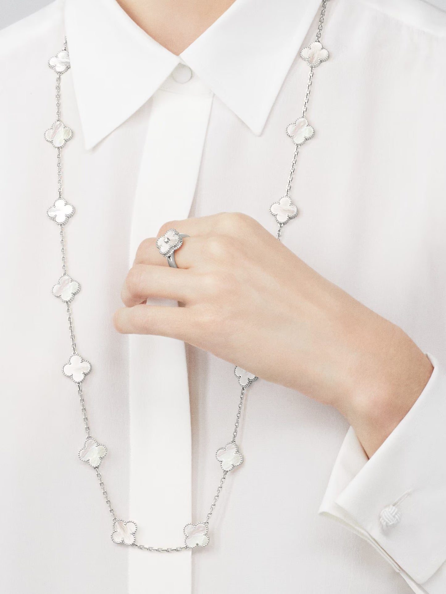 Vintage Alhambra long necklace, 20 motifs, rhodium plated 18K white gold, white mother-of-pearl.