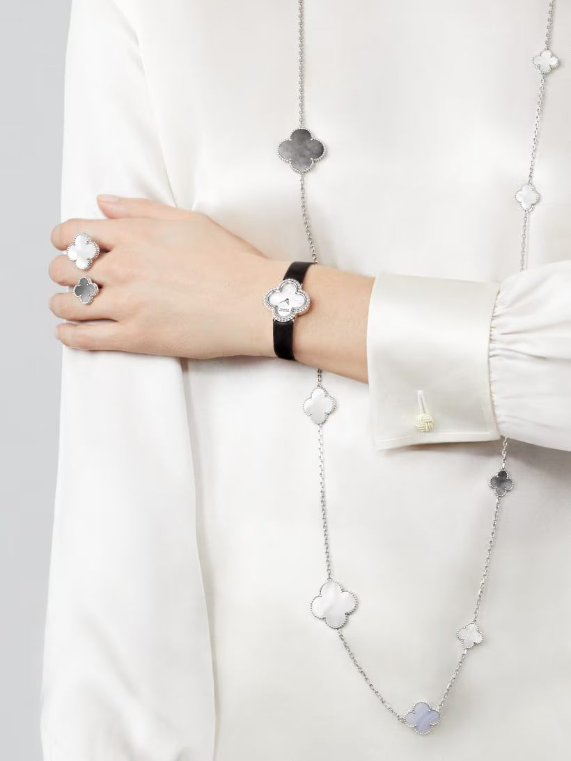 Magic Alhambra Between the Finger ring, rhodium plated 18K white gold, white and gray mother-of-pearl.