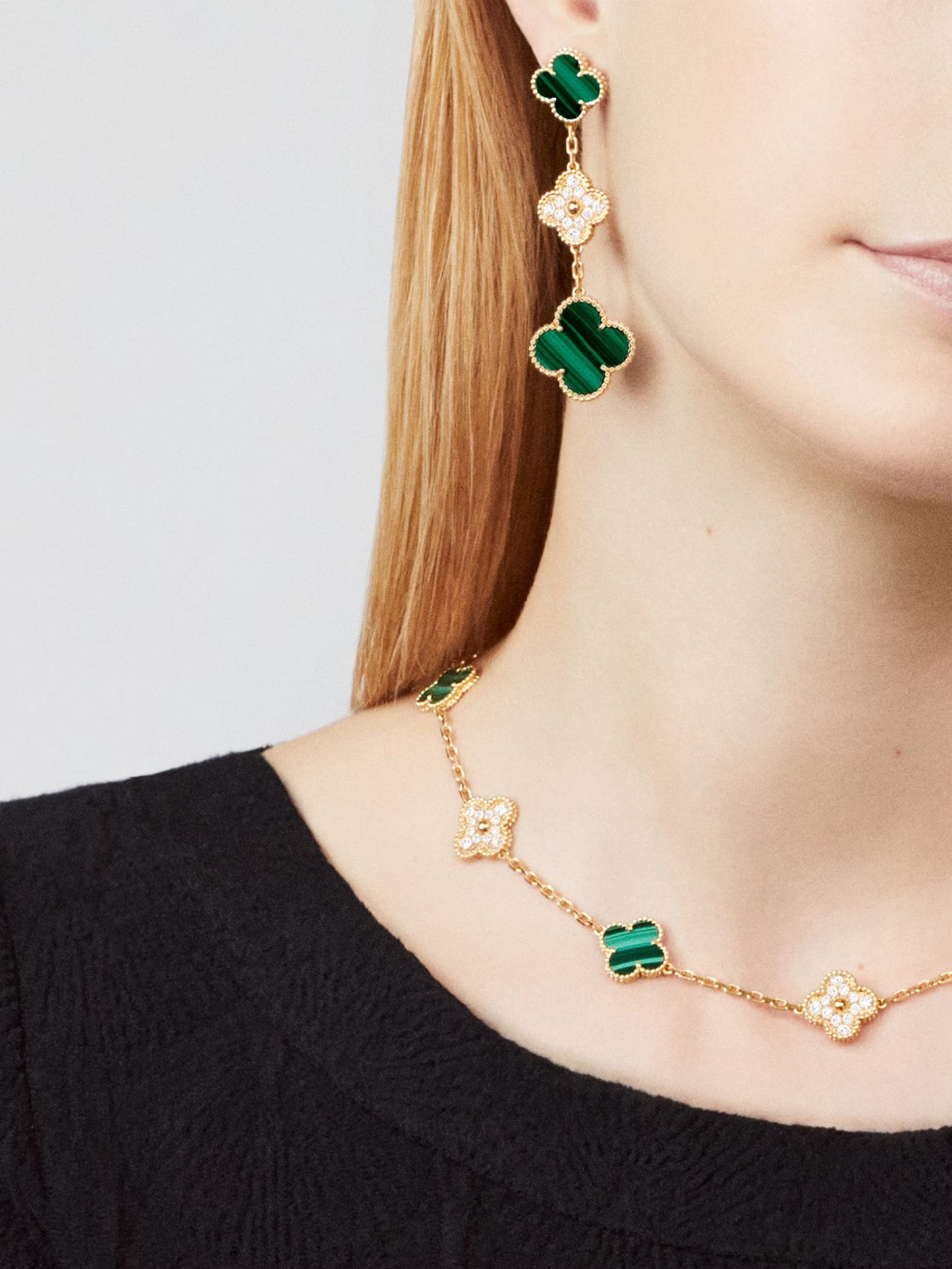 Vintage Alhambra necklace, 10 motifs, 18K yellow gold, malachite, round diamonds