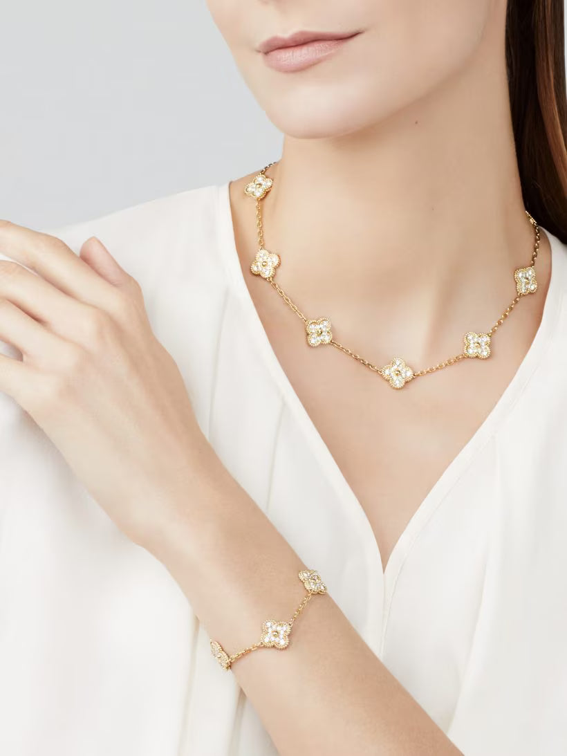 Vintage Alhambra necklace, 10 motifs, 18K yellow gold, round diamonds