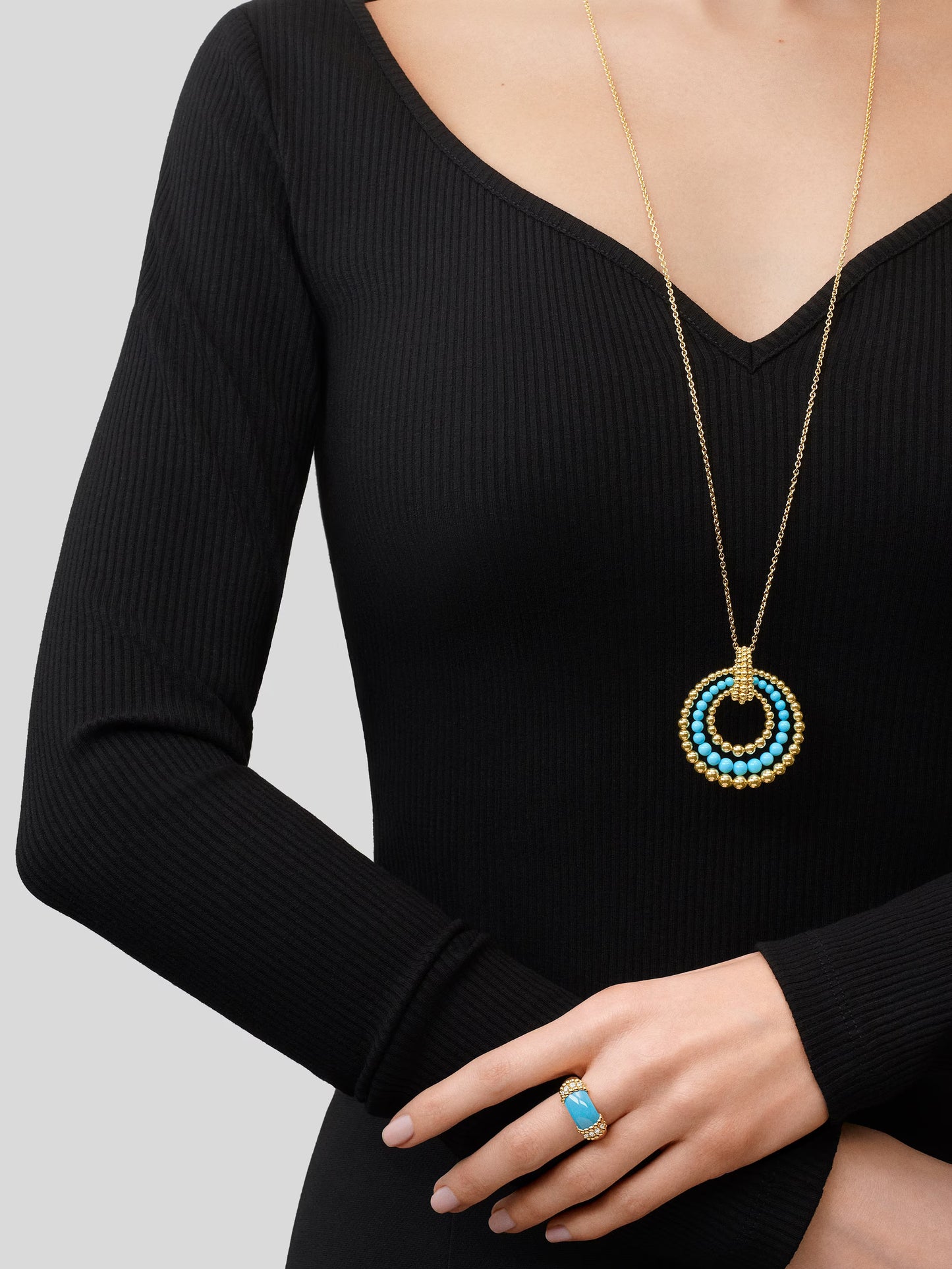 Perlée couleurs transformable long necklace, 18K yellow gold, coral, onyx, turquoise.