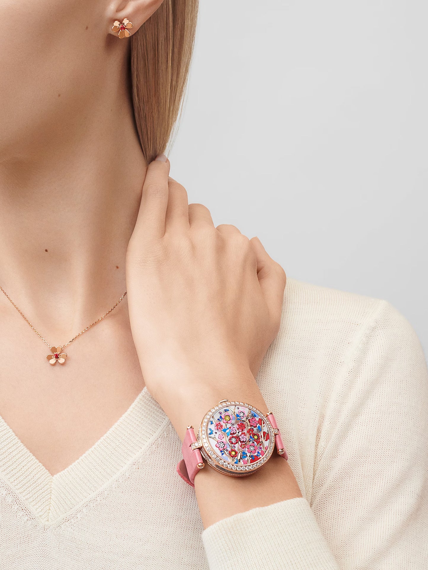 Frivole pendant, mini model, 18K rose gold, round ruby.