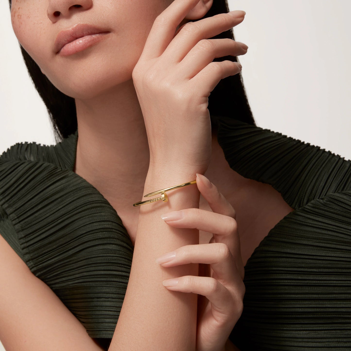 Juste un Clou bracelet 18K yellow gold, small model.