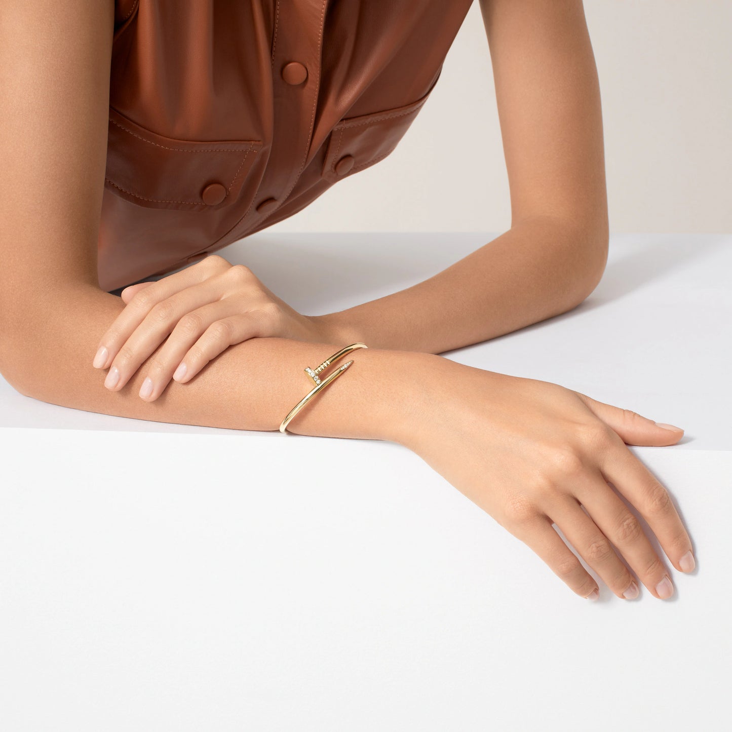 Juste un Clou 18K yellow gold bracelet, classic model, diamonds.