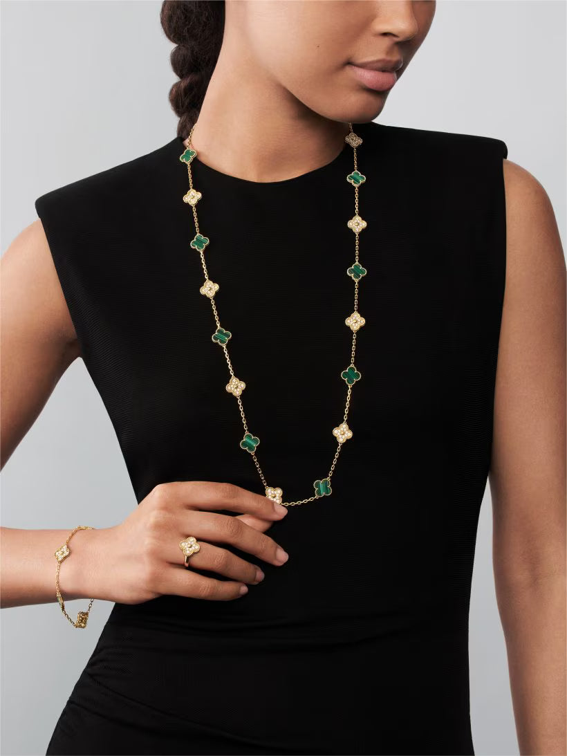 Vintage Alhambra long necklace, 20 motifs, 18K yellow gold, malachite, round diamonds