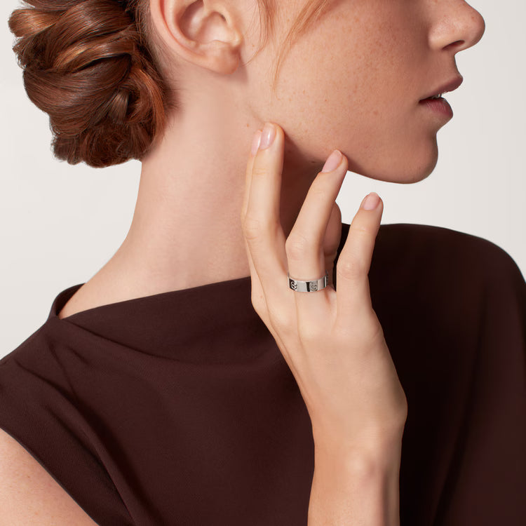 LOVE ring, classic model. 18k GOLD