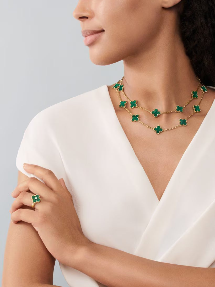 Vintage Alhambra long necklace, 20 motifs, 18K yellow gold, malachite.