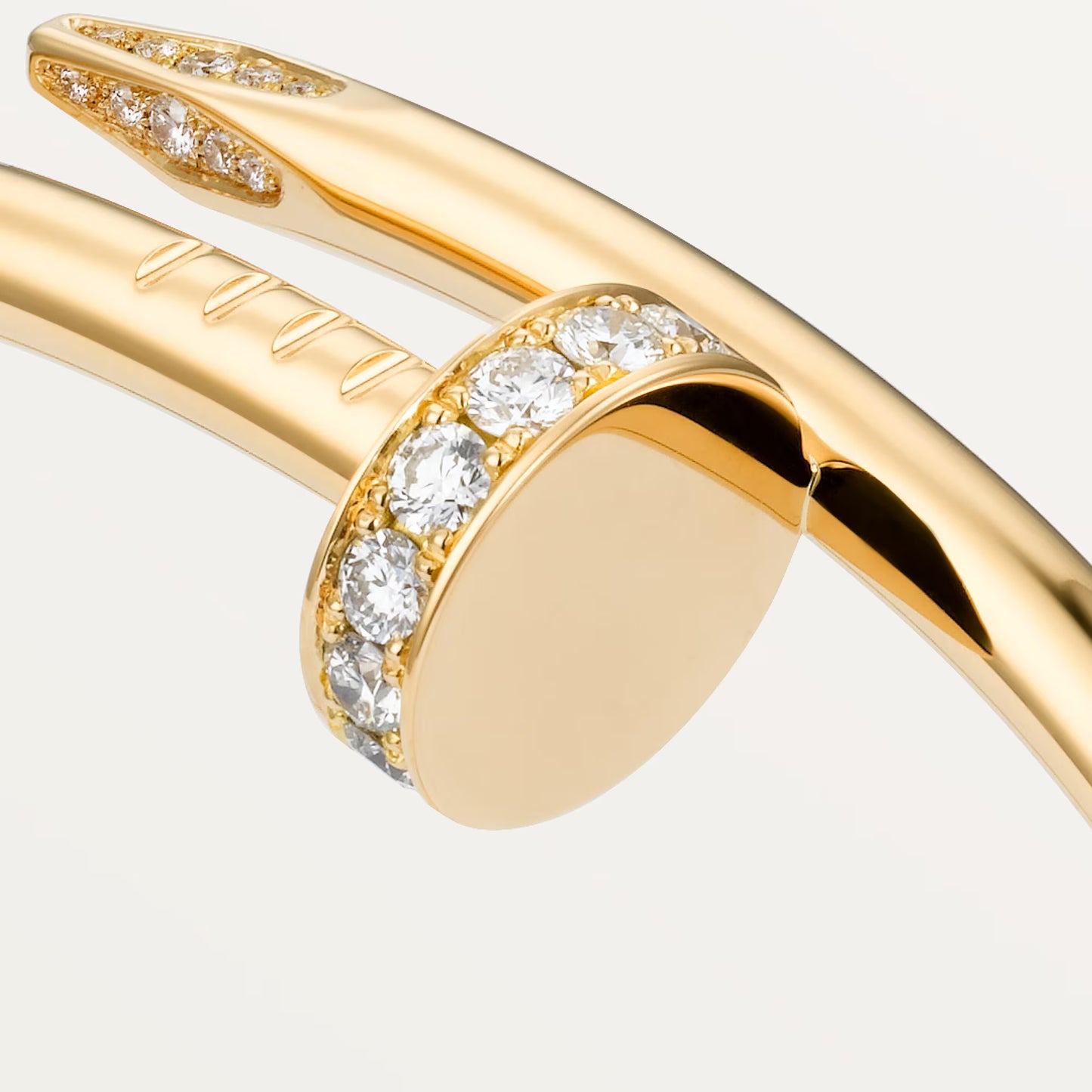 Juste un Clou 18K yellow gold bracelet, classic model, diamonds.
