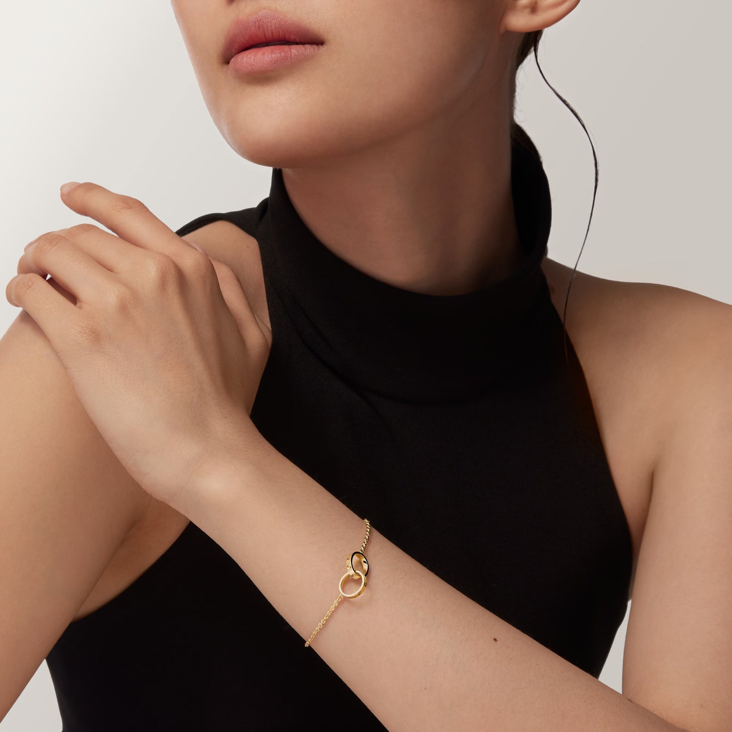 LOVE 18K yellow gold bracelet, on chain.