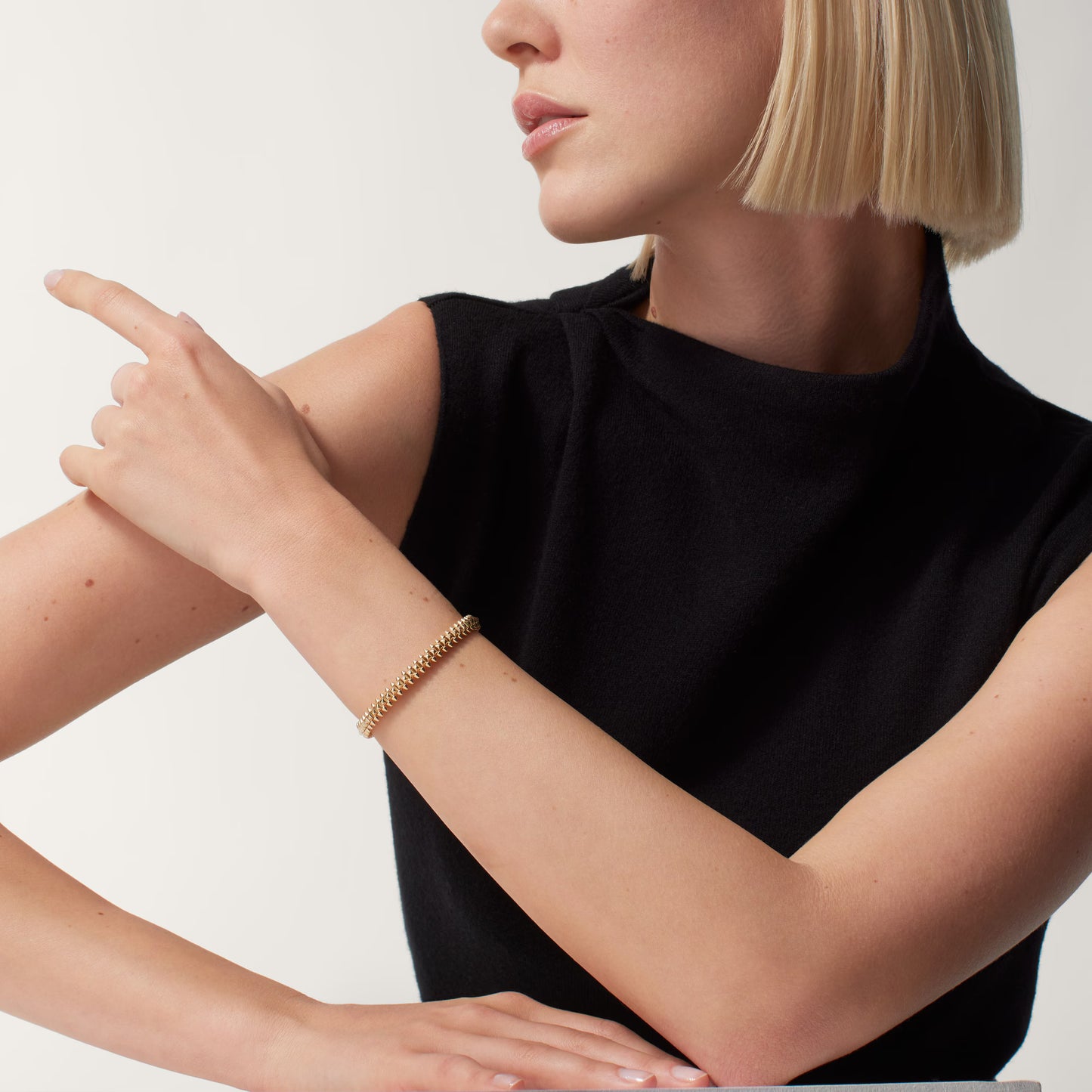 Clash de Cartier 18K yellow gold bracelet small Model.