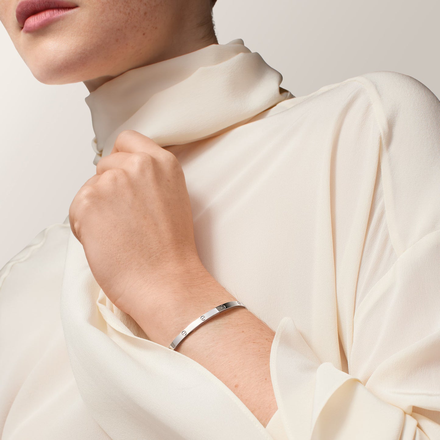 LOVE 18K white gold bracelet, small model.
