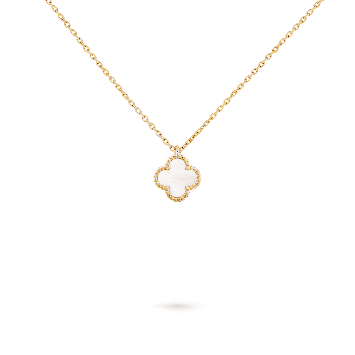 Sweet Alhambra pendant, 18K yellow gold, white mother-of-pearl.