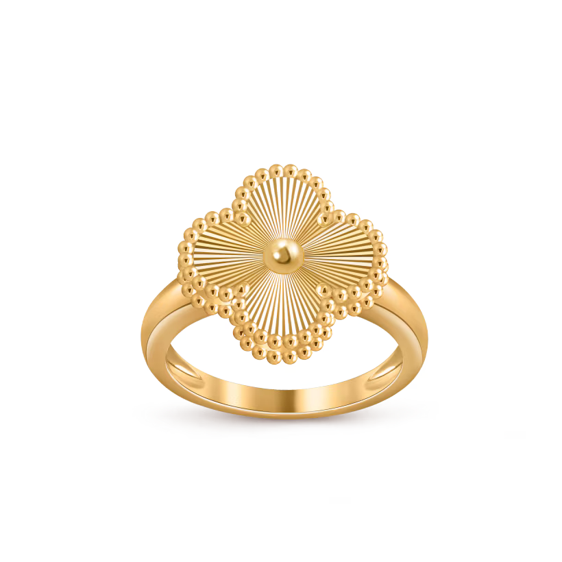 Vintage Alhambra ring, guilloché 18K yellow gold.