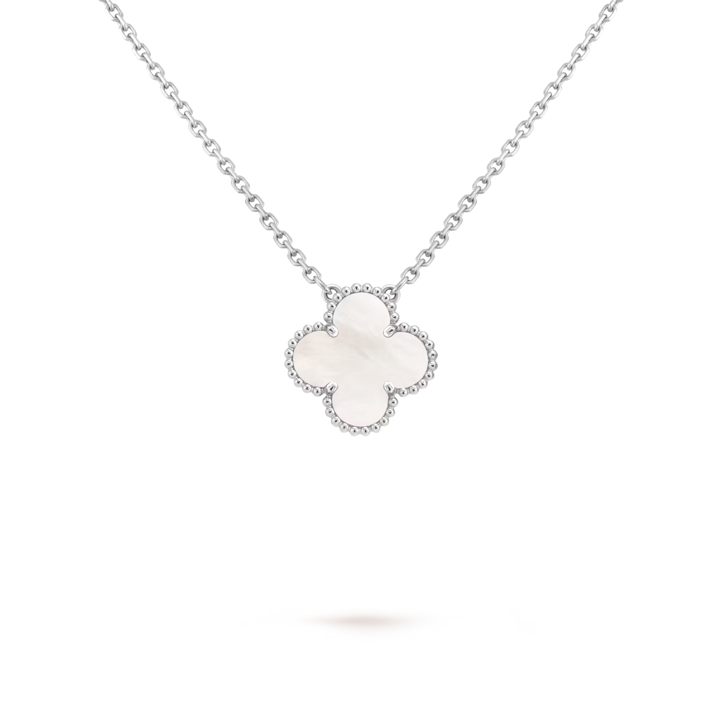 Vintage Alhambra pendant, rhodium plated 18K white gold, white mother-of-pearl.