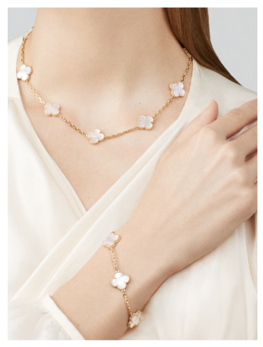 Vintage Alhambra bracelet, 5 motifs 18K yellow gold, Mother-of-pearl