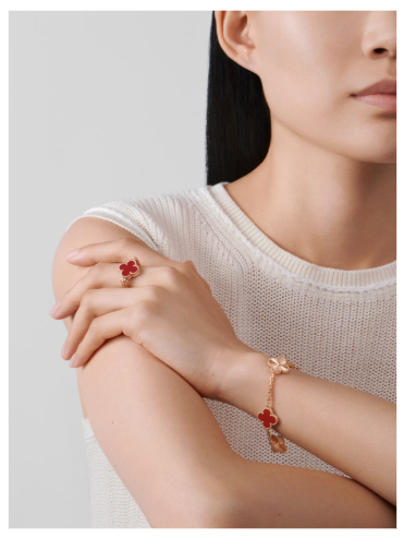 Vintage Alhambra bracelet, 5 motifs. 18K rose gold, Carnelian