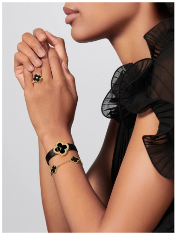Vintage Alhambra bracelet, 5 motifs. 18K yellow gold, Onyx