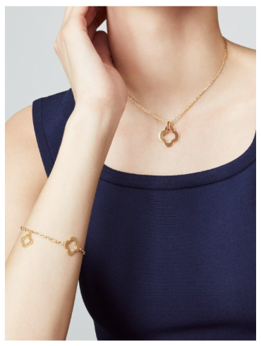 Byzantine Alhambra bracelet, 3 motifs, 18K yellow gold.