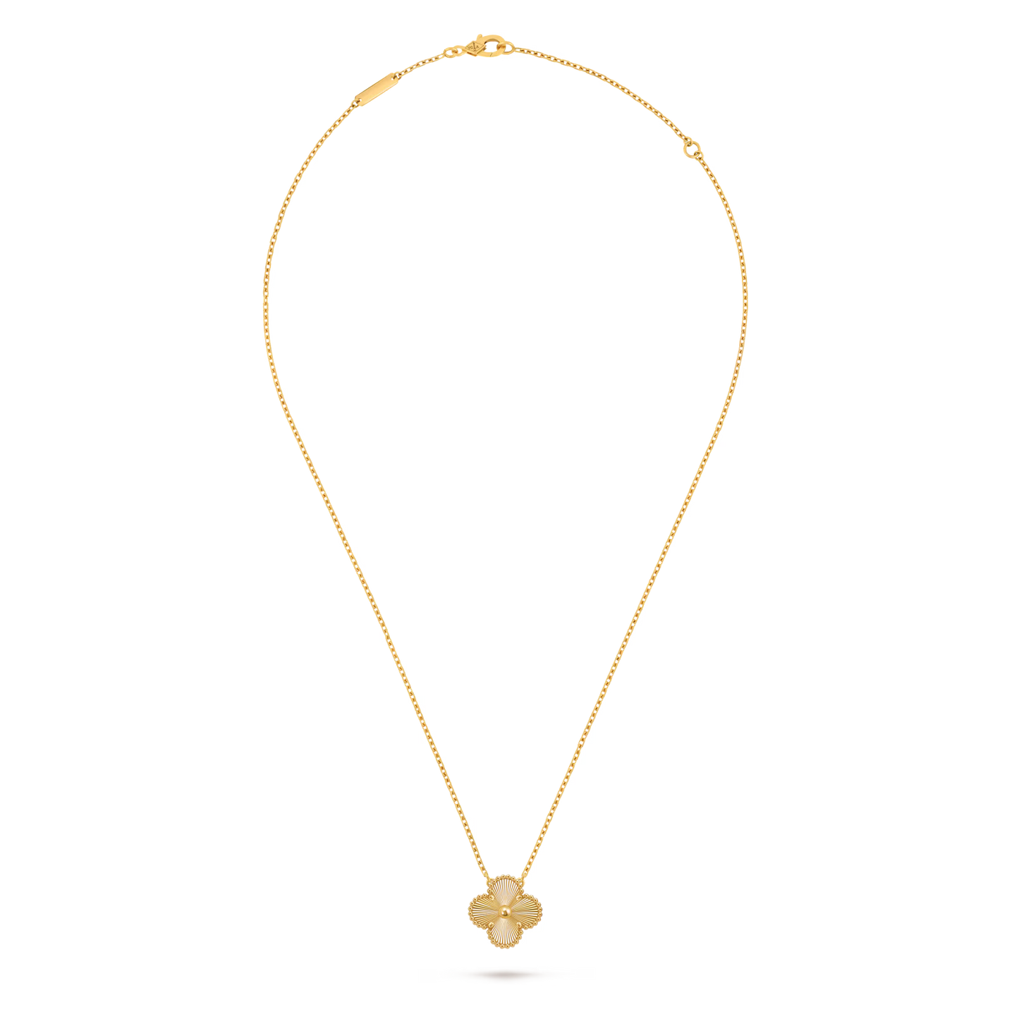 Vintage Alhambra pendant, guilloché 18K yellow gold.