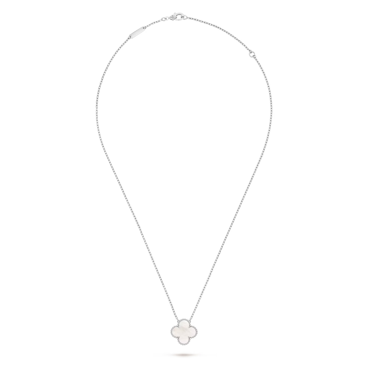 Vintage Alhambra pendant, rhodium plated 18K white gold, white mother-of-pearl.
